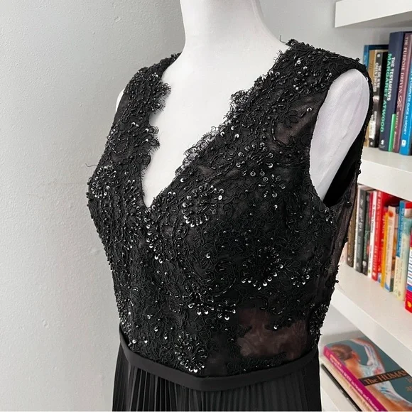 Montage by Mon Cherie sleeveless lace and pleated dress 215915 size 14